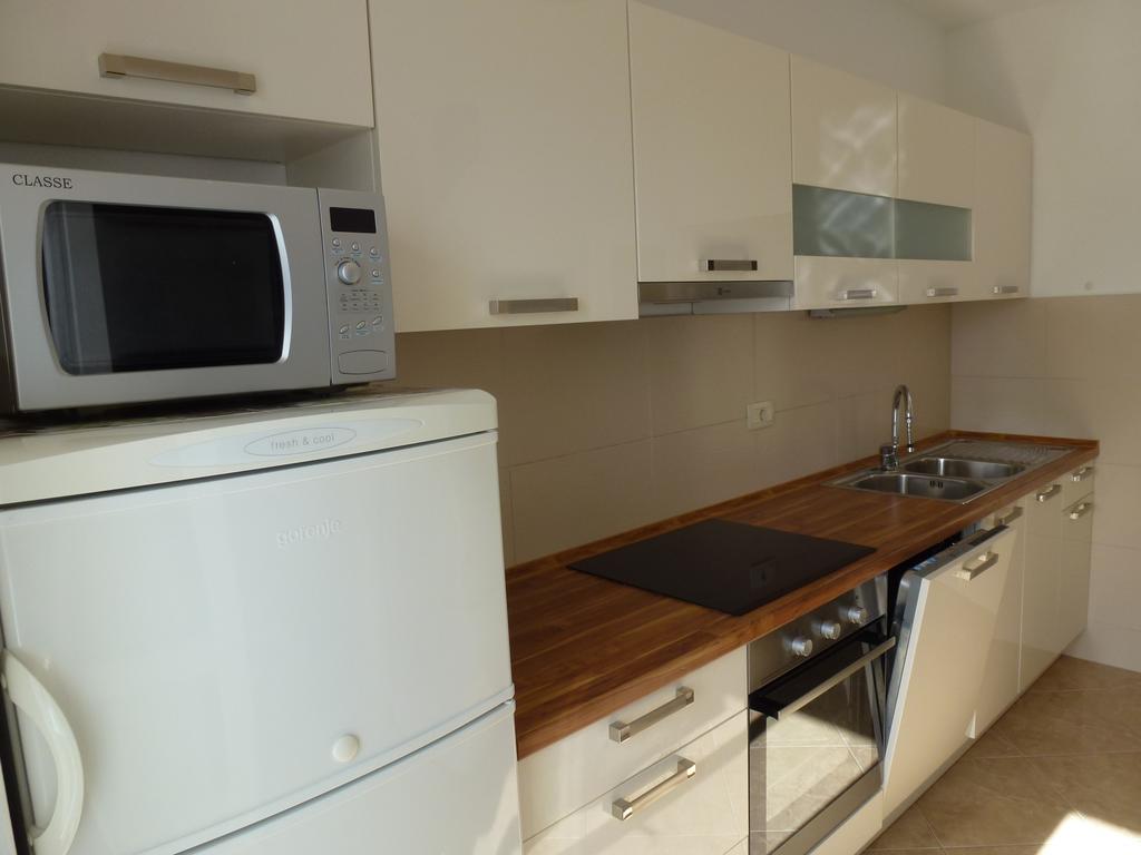 Apartments Tony Stanici - Omis Omiš Exterior foto